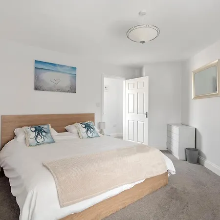 Beach Front House Walton-on-the-Naze Exterior photo