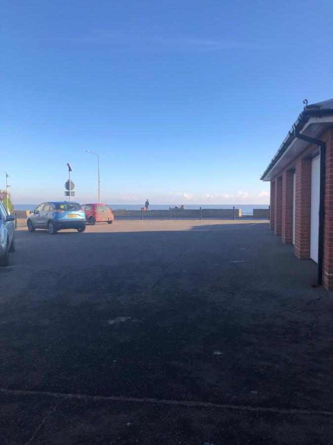 Front House * Walton-on-the-Naze