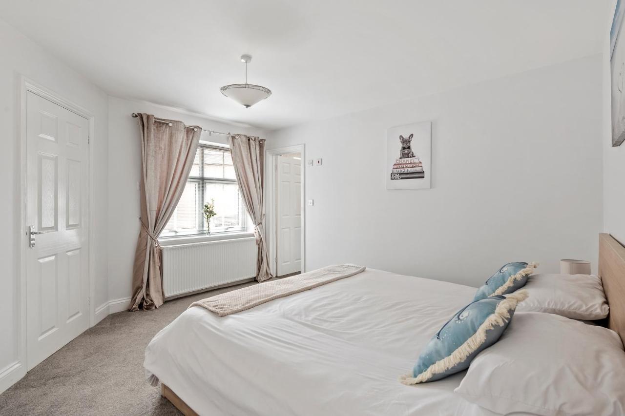 Front House Holiday home *